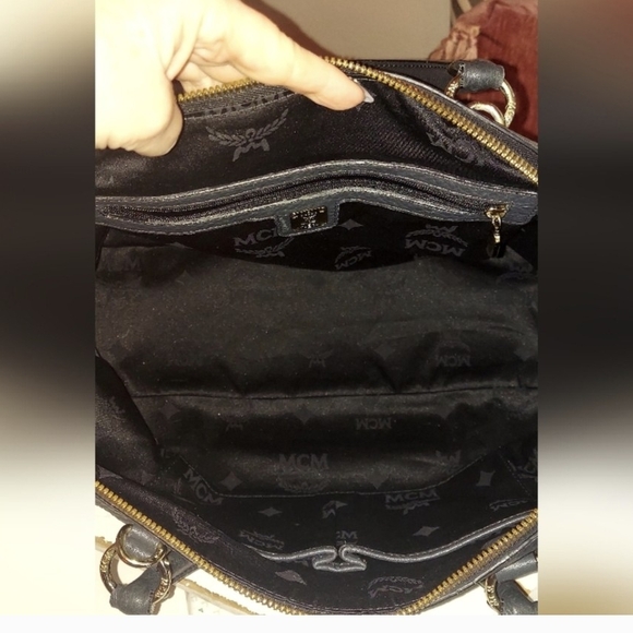 VEUC MCM Black Leather Tote Bag !! Gorgeous Bag - Picture 9 of 13